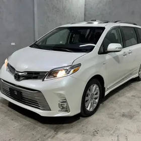 Toyota Sienna 2019