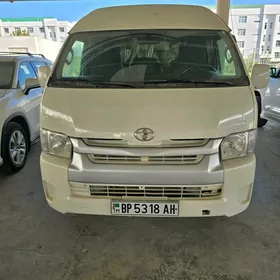 Toyota Hiace 2017