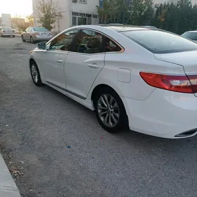 Hyundai Grandeur 2012