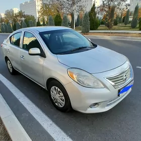 Nissan Versa 2013