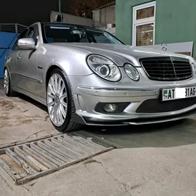 Mercedes-Benz E320 2005