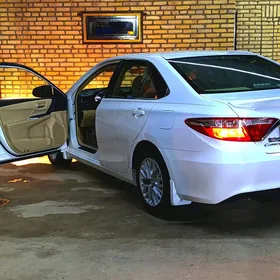 Toyota Camry 2017