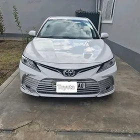 Toyota Camry 2018