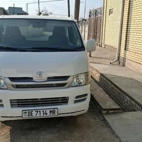 Toyota Hiace 2008