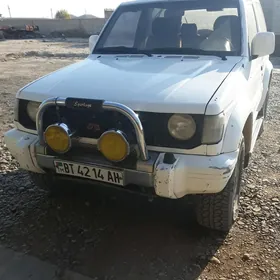 Mitsubishi Pajero 1993