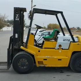 Kara Forklift 2005