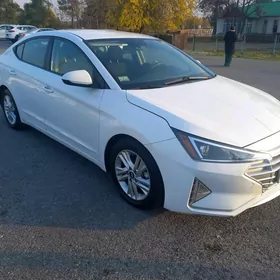 Hyundai Elantra 2020