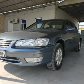 Toyota Camry 2000