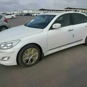 Hyundai Genesis 2013