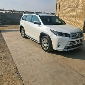 Toyota Highlander 2019