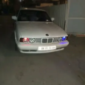 BMW 525 1989