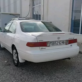 Toyota Camry 2000