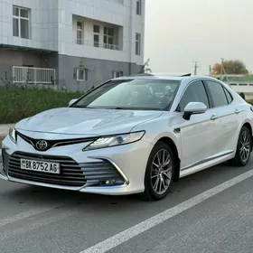 Toyota Camry 2020