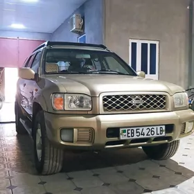 Nissan Pathfinder 2004