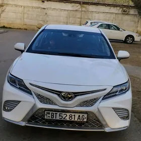 Toyota Camry 2018