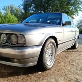 BMW 535 1990