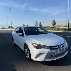 Toyota Camry 2016