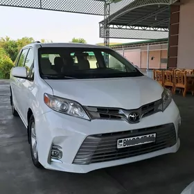 Toyota Sienna 2017