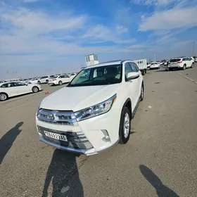 Toyota Highlander 2016