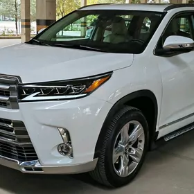 Toyota Highlander 2019