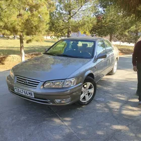 Toyota Camry 2001