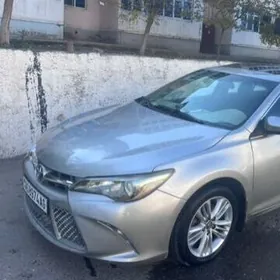 Toyota Camry 2017