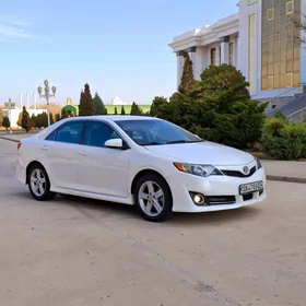 Toyota Camry 2013