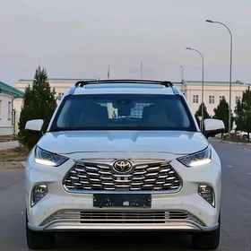 Toyota Highlander 2020