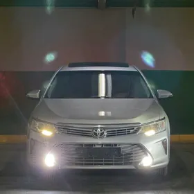 Toyota Camry 2015