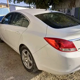 Opel Insignia 2011