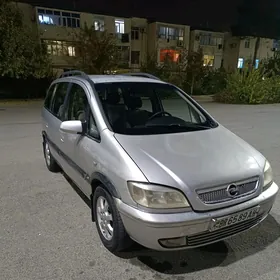 Opel Zafira 2004