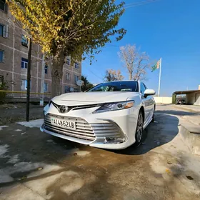 Toyota Camry 2020