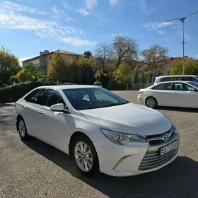 Toyota Camry 2017