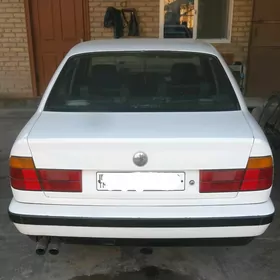 BMW 525 1990