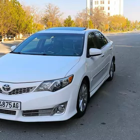 Toyota Camry 2014