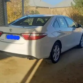 Toyota Camry 2017