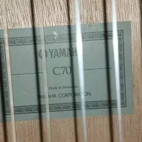 yamaha c70