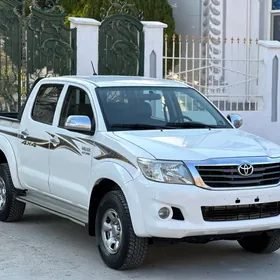 Toyota Hilux 2013