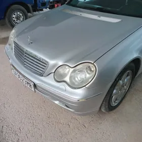 Mercedes-Benz C-Class 2001