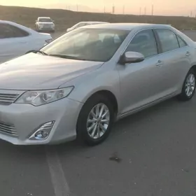 Toyota Camry 2015