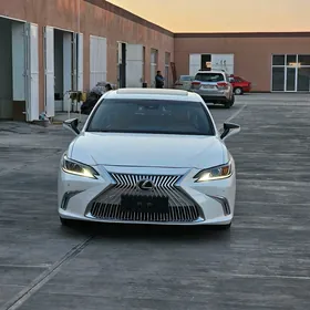 Lexus ES 350 2019