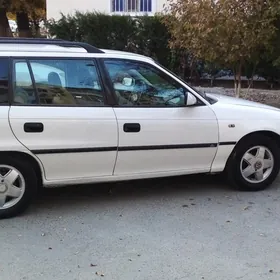 Opel Astra 1996