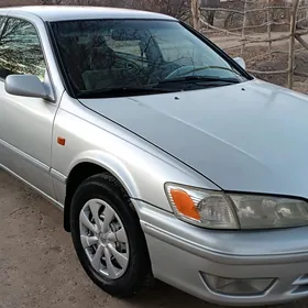 Toyota Camry 2000