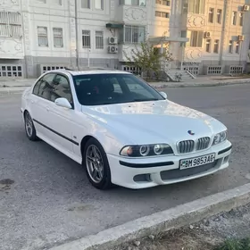 BMW E39 2001