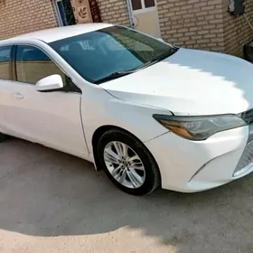 Toyota Camry 2017