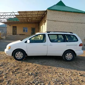 Toyota Sienna 2000