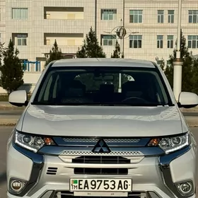 Mitsubishi Outlander 2022