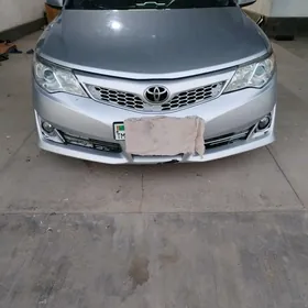 Toyota Camry 2013