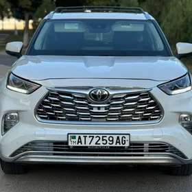 Toyota Highlander 2022