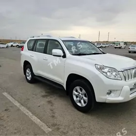 Toyota Land Cruiser Prado 2011